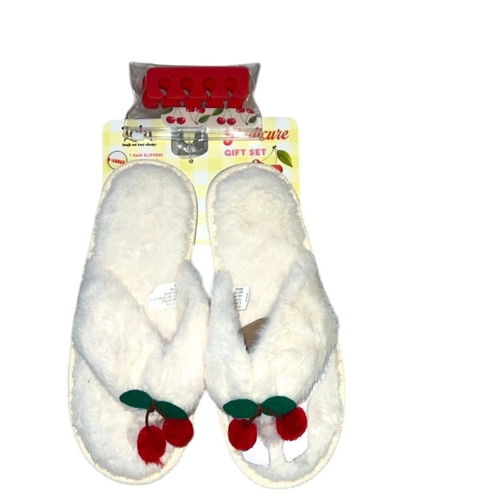 Lola Women’s Plush White Slippers XL 9.5-10.5 – Cherry Accents NWT